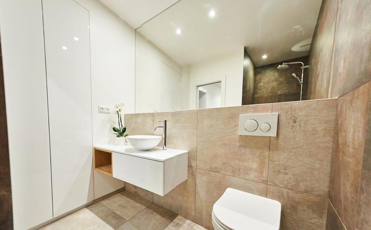 Beautiful Apartment Near The City Center โกชิเซ ภายนอก รูปภาพ