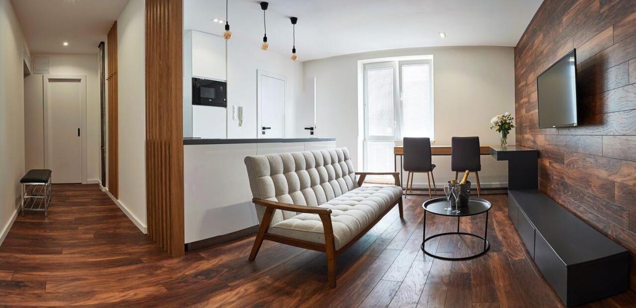 Beautiful Apartment Near The City Center โกชิเซ ภายนอก รูปภาพ